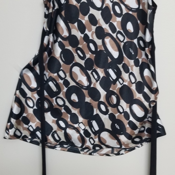 HURRICANE IAN DONATION ITEM - NOT AVAILABLE - Long Top Ties in the Back - Picture 3 of 5